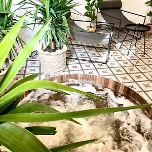 hotellátogatás