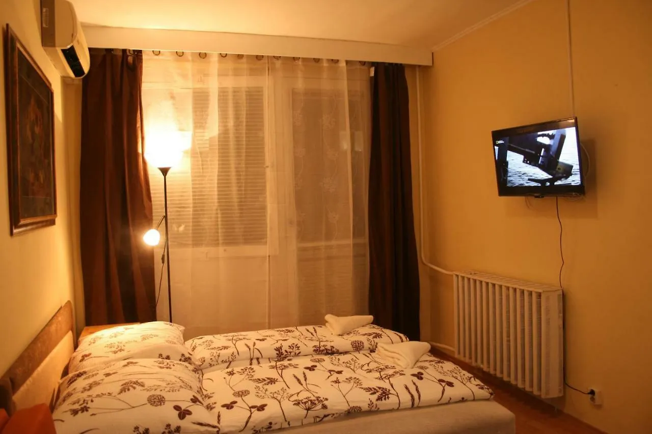 Margaret Bridge Studio Apartment Budapest 0*,