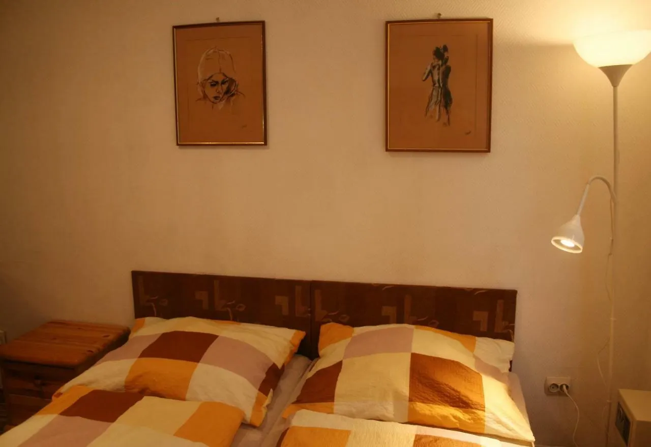 Margaret Bridge Studio Apartment Budapest 0*,  Magyarország