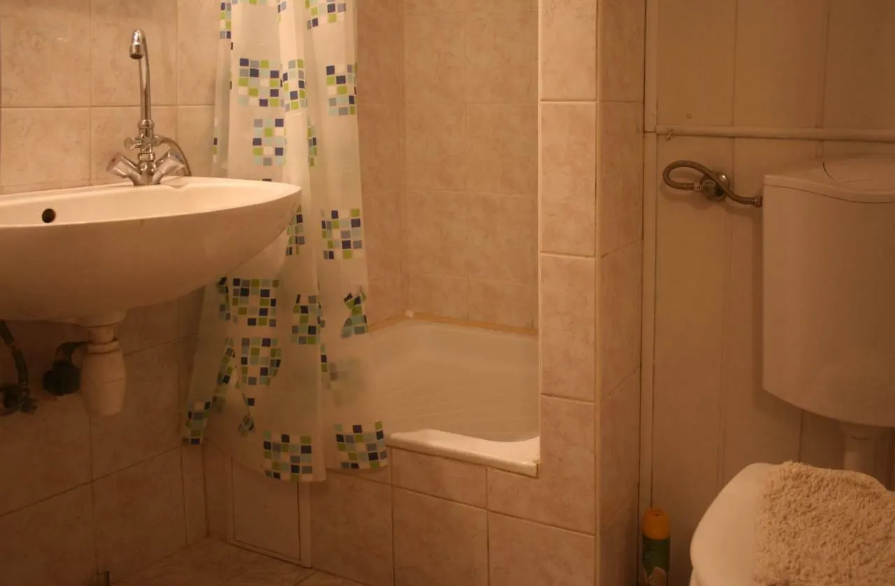 Margaret Bridge Studio Apartment Budapest 0*,
